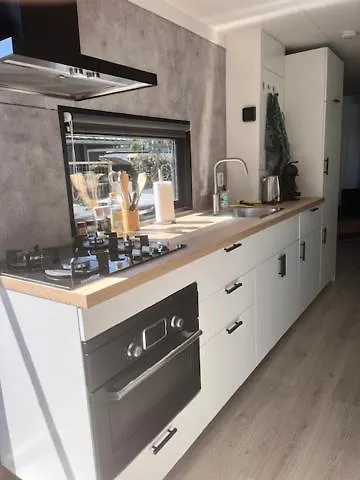Het Eikenhuisje In Putten; Huisje Op De Veluwe.